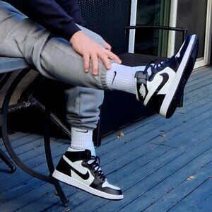 ❤️️SOLD!!!❤️ Men’s 11 Air Jordan 1 Retro High 'Black White' Panda